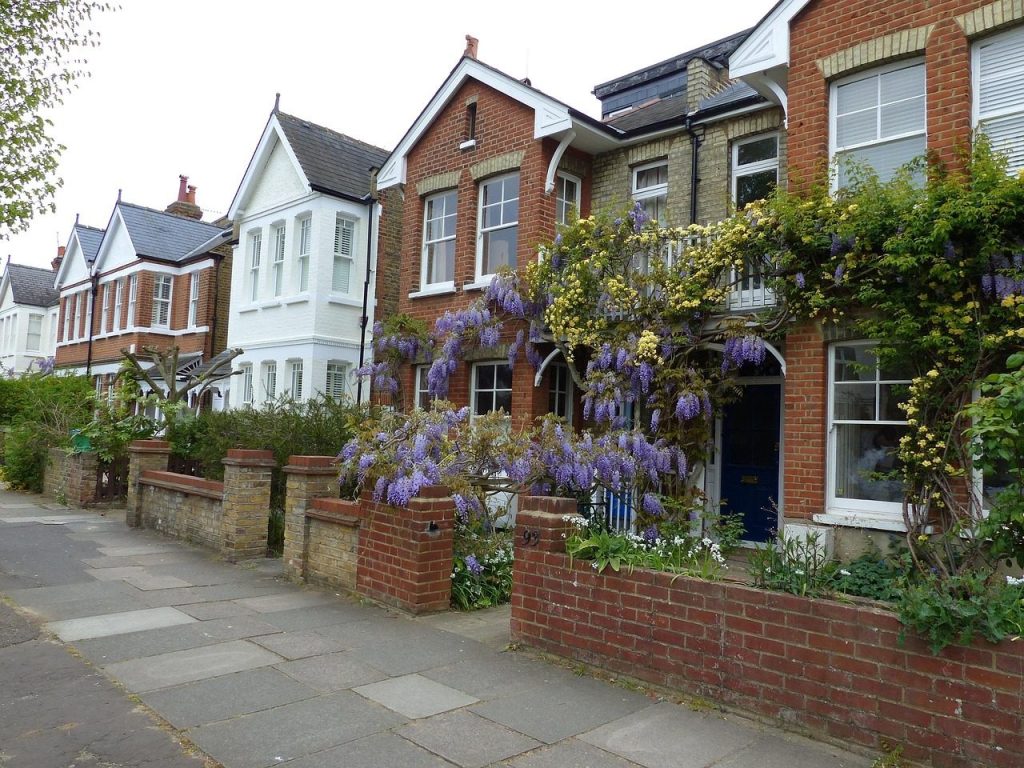 Corner Townhouse with Garden